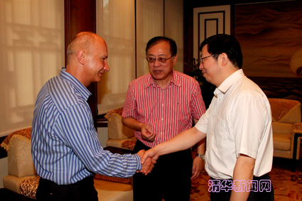 //news.avzp.net/publish/news/4205/20110831105128201757813/yao1.jpg
